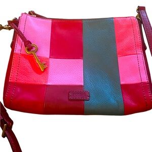 Fossil colorblock leather purse. Gently used. Very stylish